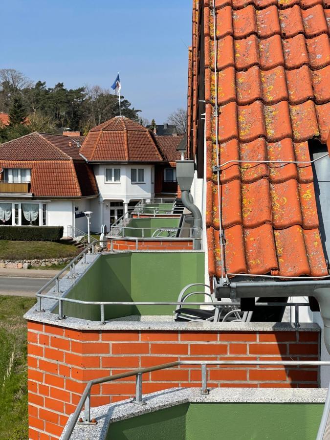 Haus Usedom Ferienwohnungen Mit Fruehstuecks-Restaurant Kölpinsee Exterior photo