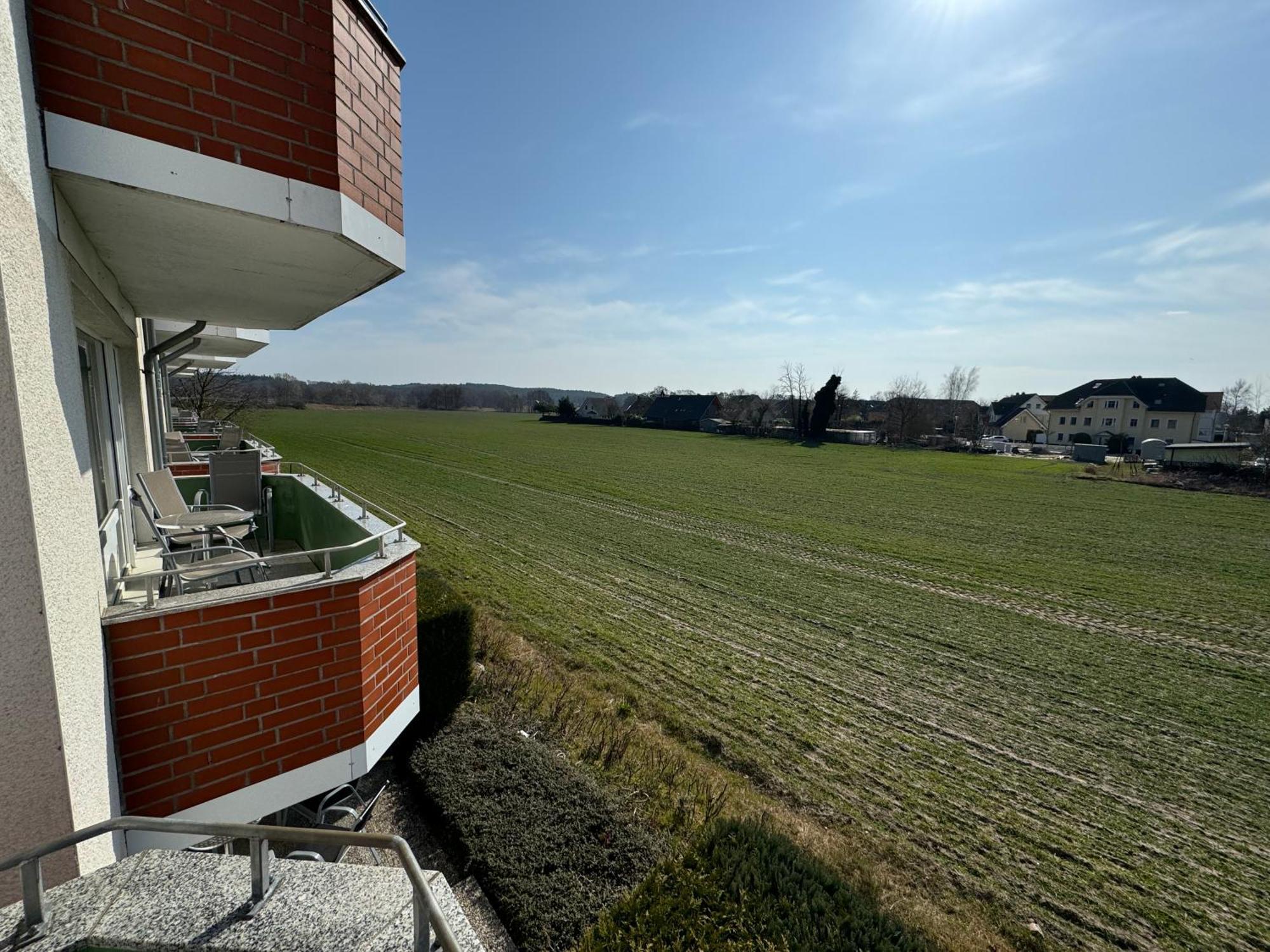 Haus Usedom Ferienwohnungen Mit Fruehstuecks-Restaurant Kölpinsee Exterior photo