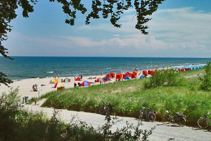 Haus Usedom Ferienwohnungen Mit Fruehstuecks-Restaurant Kölpinsee Room photo